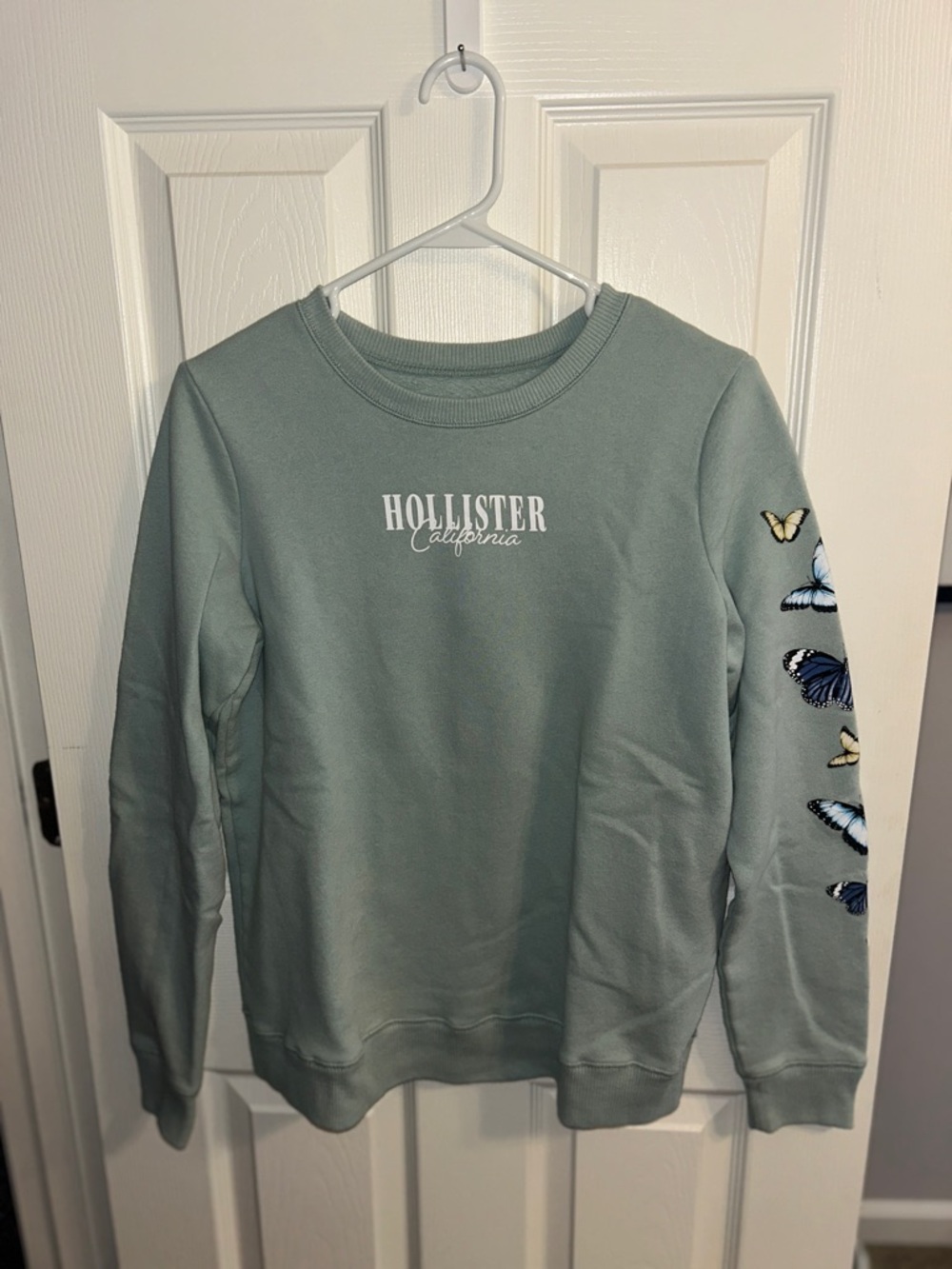 Hollister Light Green Crewneck with Butterfly Sleeve Detail